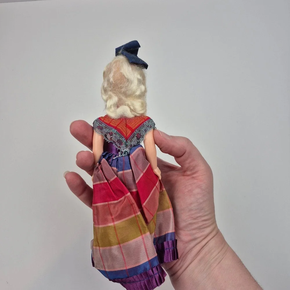 Vintage 50s 60s Sleepy Eye Doll Blonde Hair Colorful Dress Blue‎ Bow 8